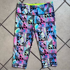 VSX Sport Victoria's Secret Knockout Neon Geo Reflective Crop Leggings Medium